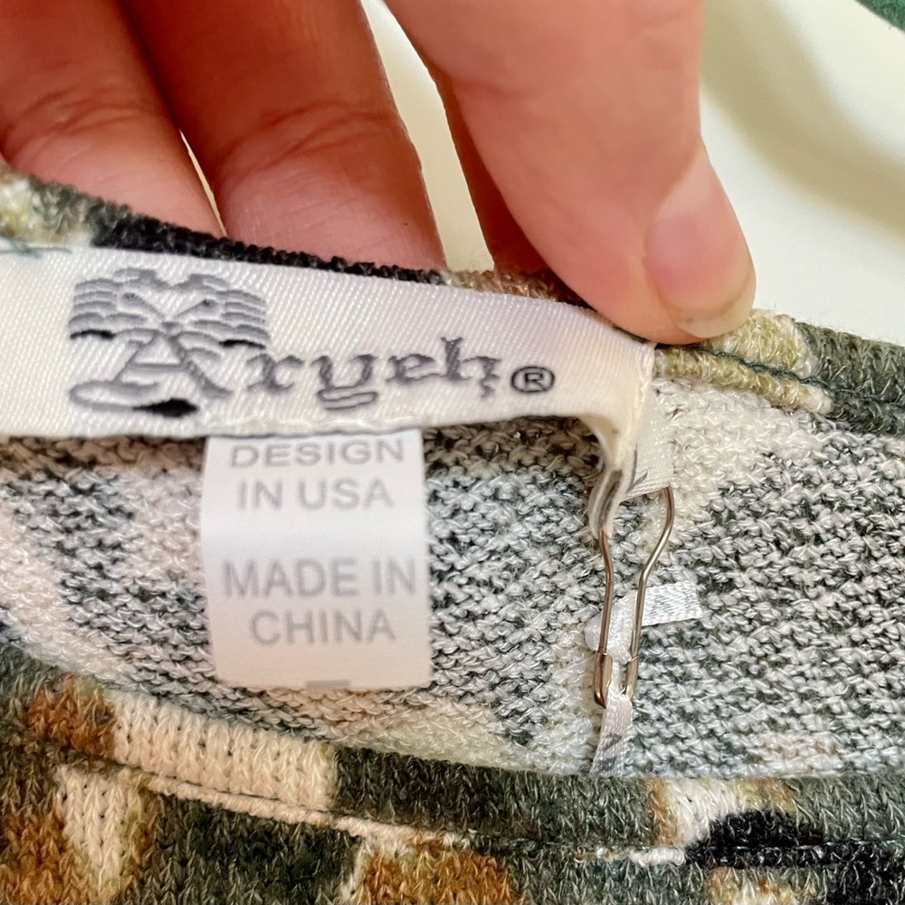 Fall Ruffled Sweater - Picture 4 of 9